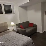 Lovely 2-Bedroom Town House