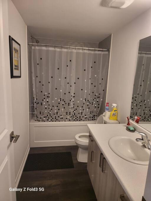 Lovely 2-bedroom Town House Apartment Niagara Falls