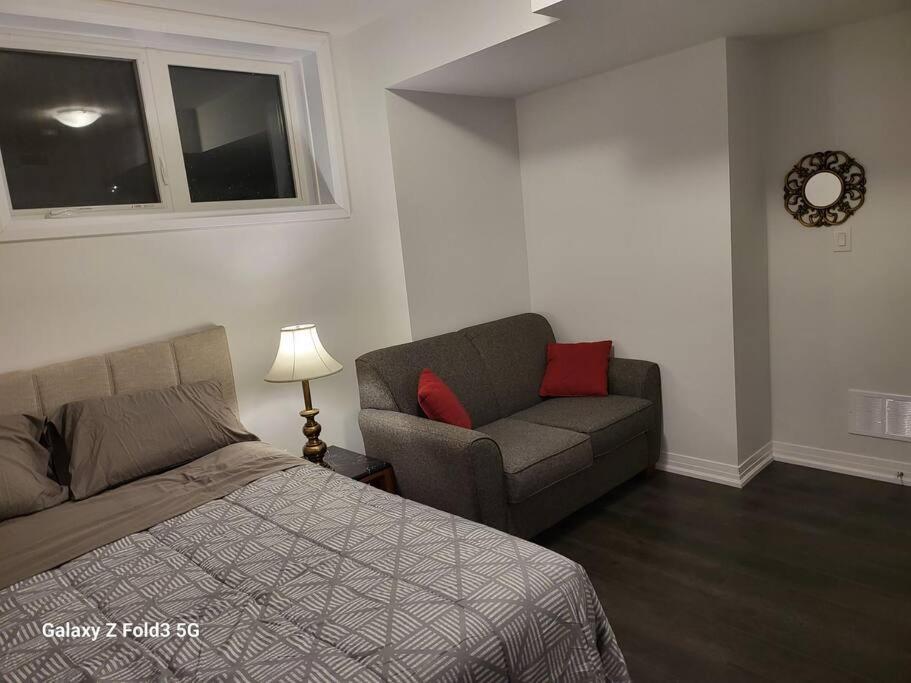 Lovely 2-bedroom Town House *