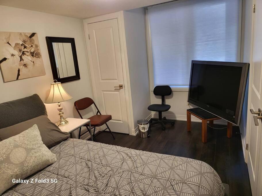 Lovely 2-bedroom Town House Apartment