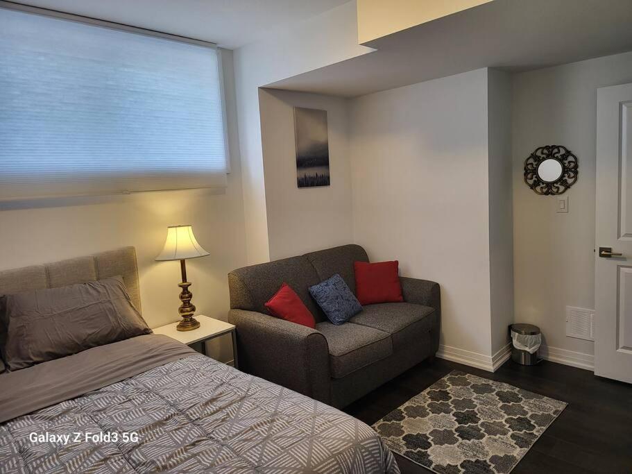Apartment Lovely 2-bedroom Town House
